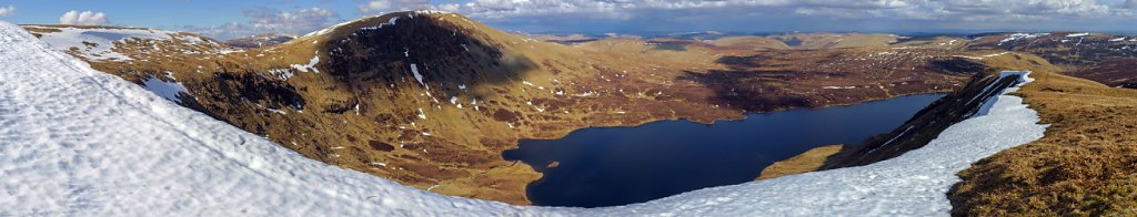 Loch Skeen seen from the cornice along Mid Craig.