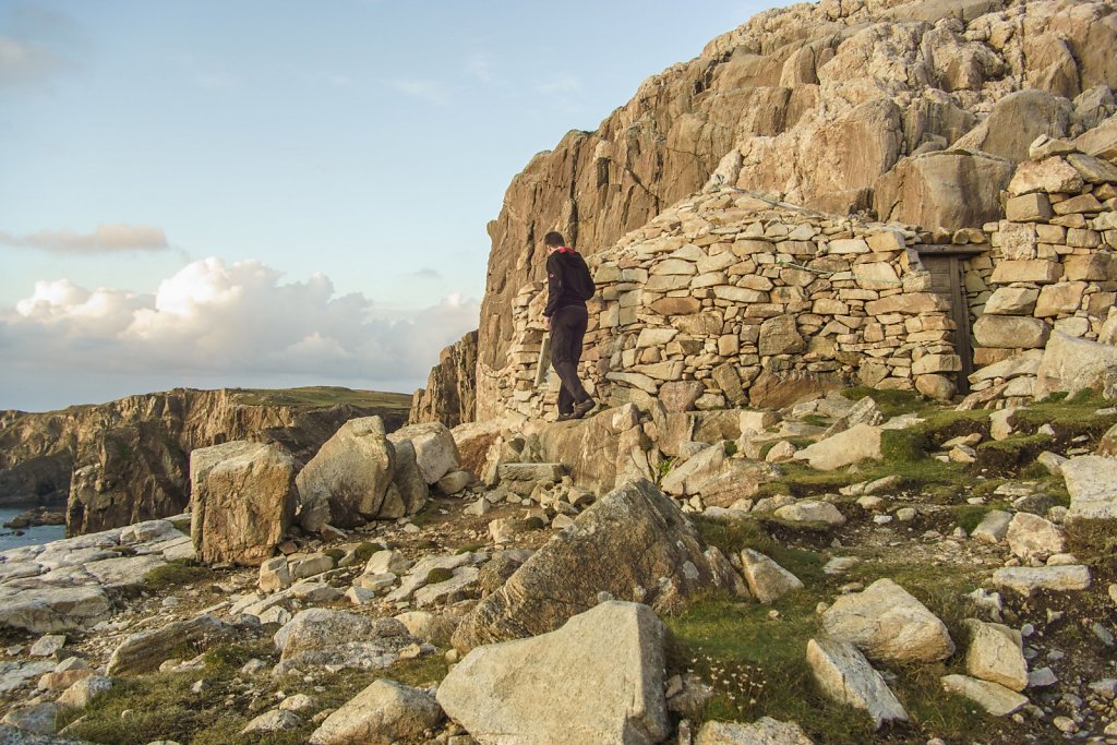 bothy-on-the-cliff.jpg